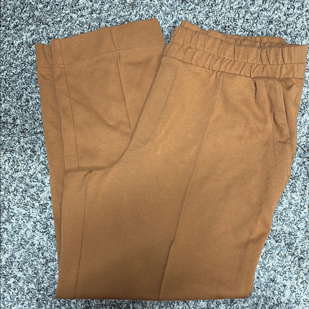 Women’s Tan Pants